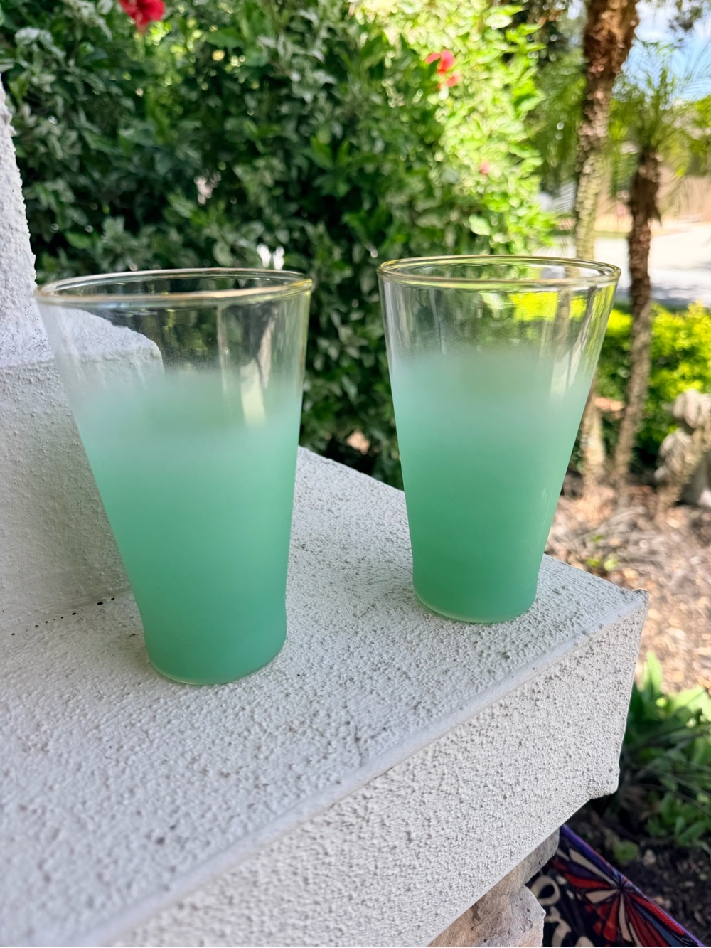 Vintage Blendo Green Ombre Frosted Tumblers Gold Rim MCM Glasses Set of 2